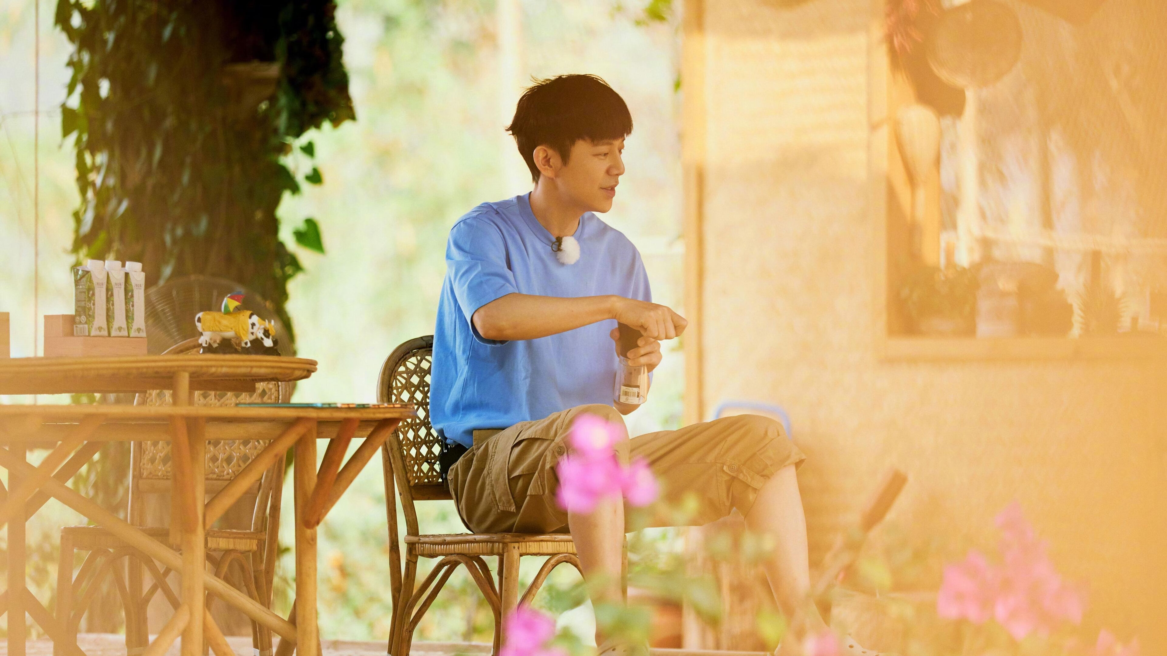 爱游戏体育-泛舟漂流竞速，水上的惊险刺激，泛舟视频