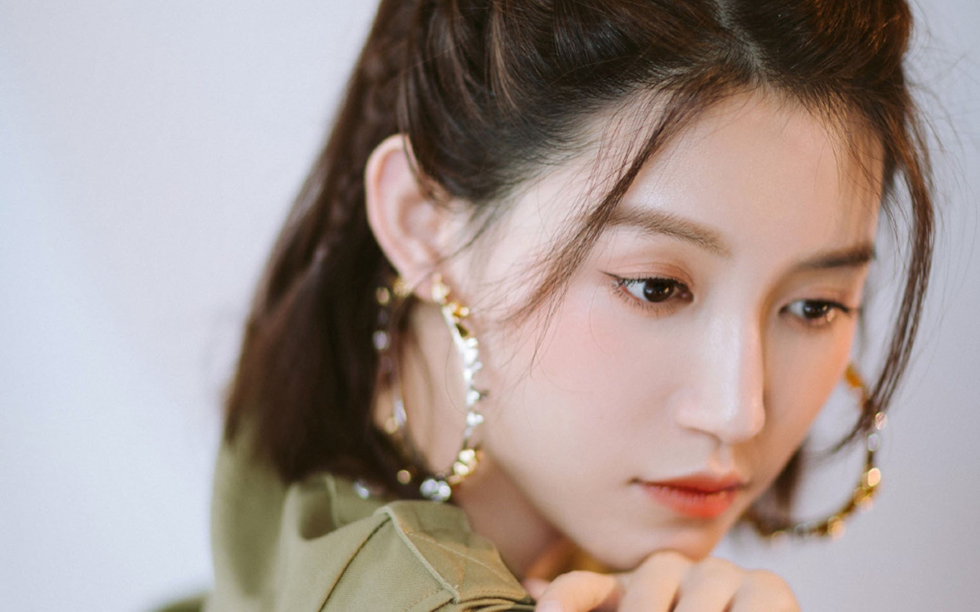 是否应鼓励退役球员参与裁判培训,足球运动员退役当裁判